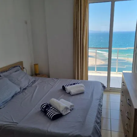 Elevated Beachfront * ساراندا